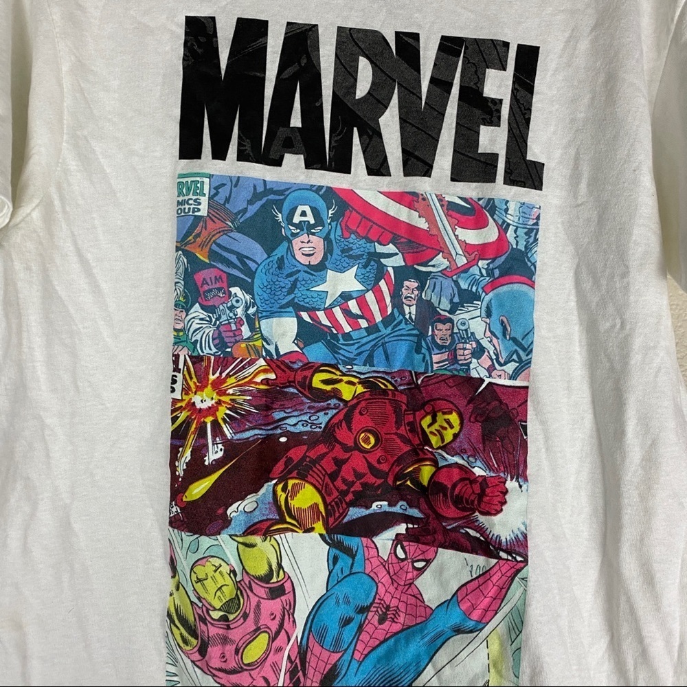 Marvel Comic Caption America Medium Shirt - Picture 2 of 5